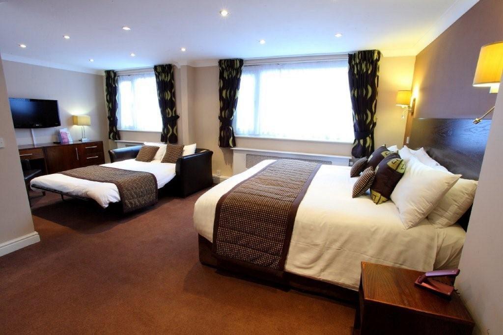 Dolphin Sa1 Hotel Swansea Room photo