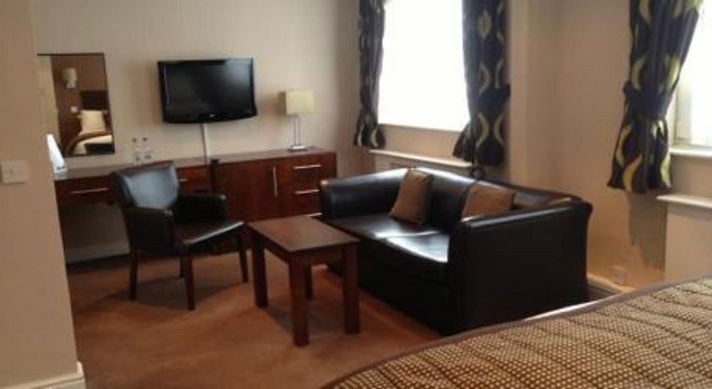 Dolphin Sa1 Hotel Swansea Exterior photo
